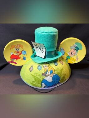 Disney Alice in Wonderland Teacup Hat with Green Felt Mad Hatter Top